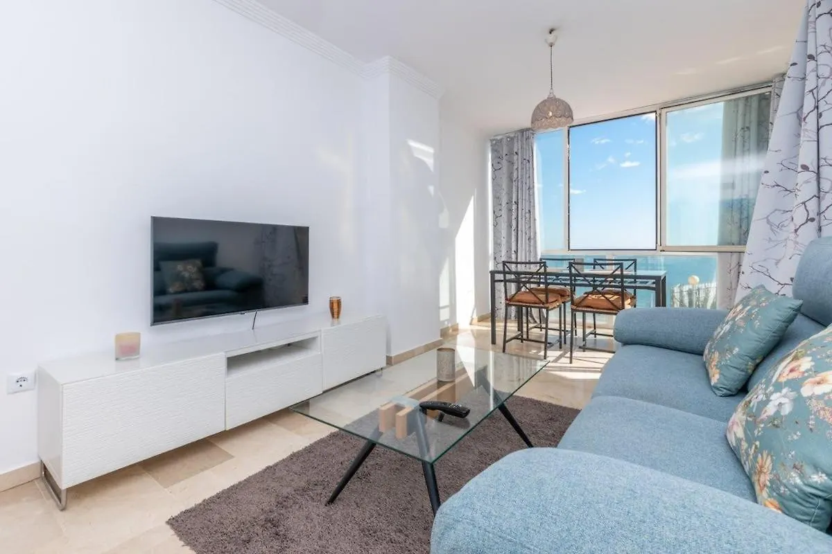 Apartamento 2Hab. Con Vistas Al Mar - فوينخيرولا 0*,  إسبانيا