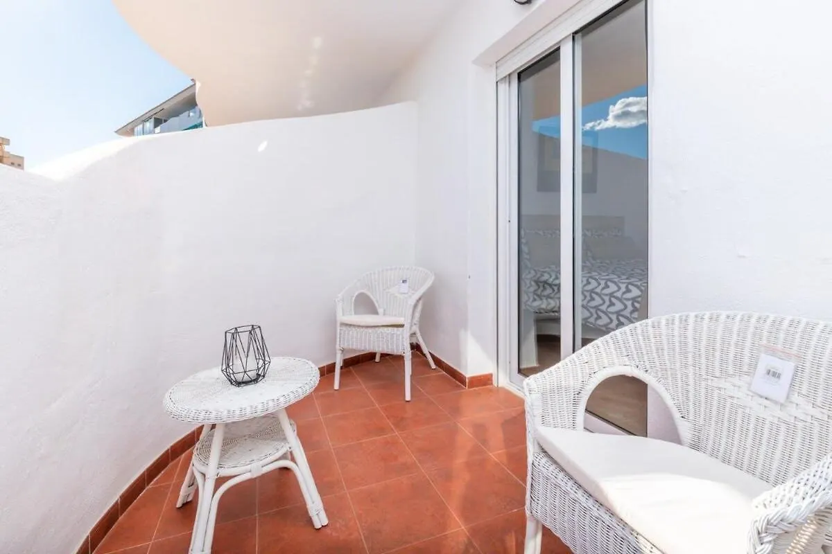 Apartamento 2Hab. Con Vistas Al Mar - فوينخيرولا 0*,  إسبانيا